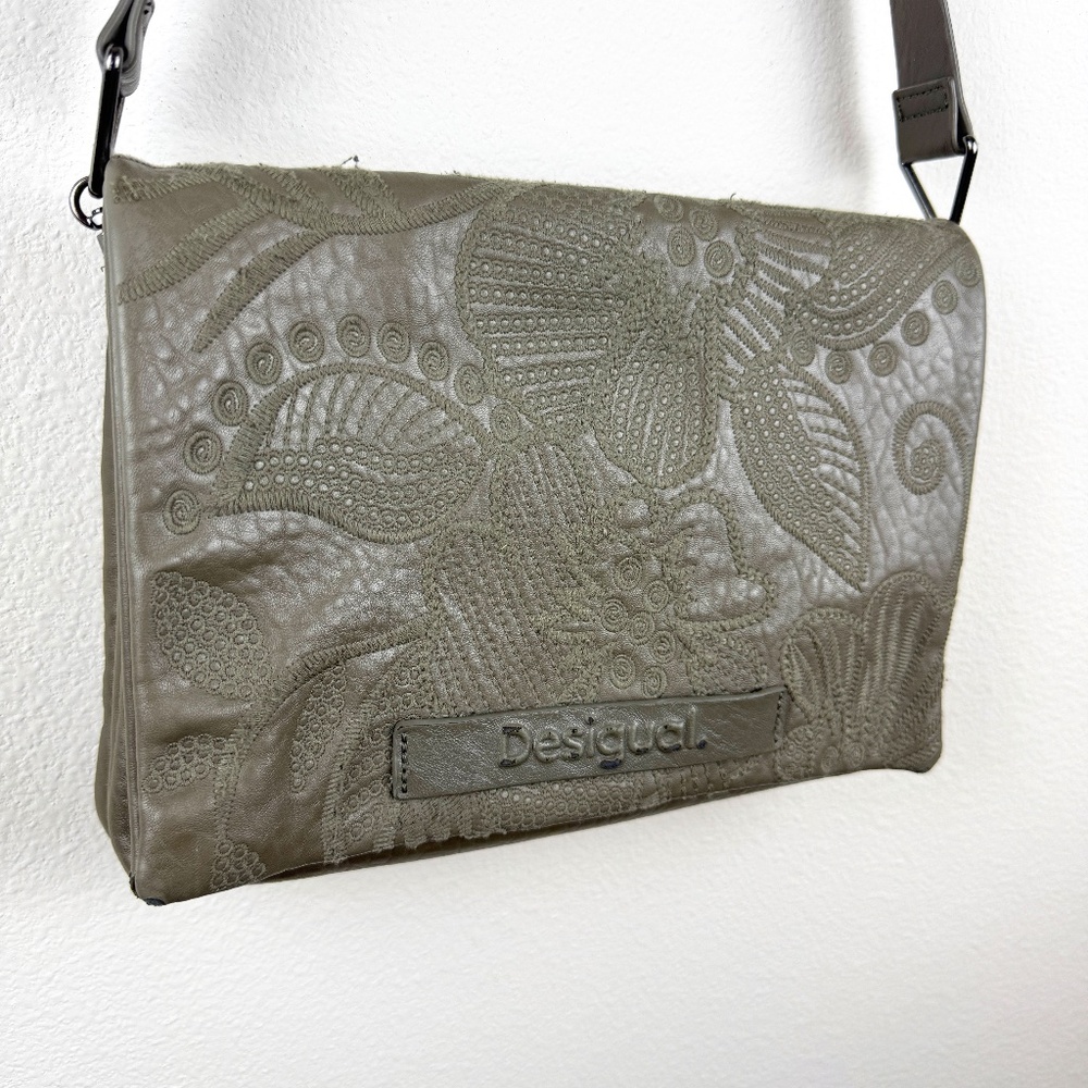 DESIGUAL Designer Crossbody Shoulder Clutch Taupe 2 Section Embroidered Purse